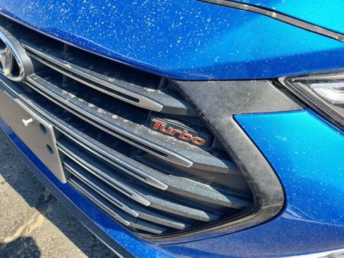 Used 2018 Hyundai Elantra Sport FWD image 3