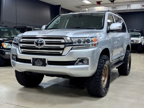 Used 2016 Toyota Land Cruiser AWD/4WD image 7