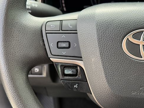 Used 2025 Toyota Camry LE image 17