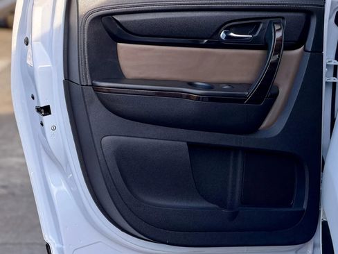 Used 2016 GMC Acadia SLT w/ Open Road Package image 9