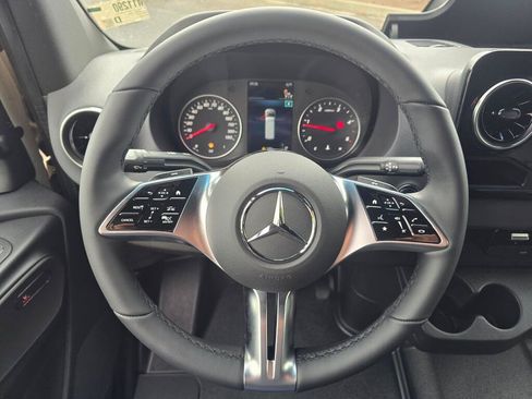 New 2026 Mercedes-Benz Sprinter 2500 image 33
