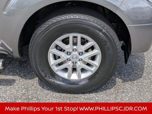 Used 2016 Nissan Frontier SV RWD image 10