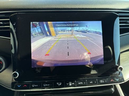 Used 2024 Jeep Wagoneer Series II image 19