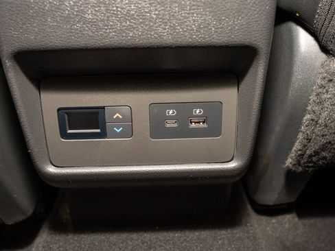 Used 2021 Nissan Rogue SL w/ Premium Package image 8