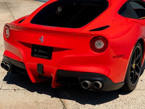 Used 2016 Ferrari F12 Berlinetta RWD image 23