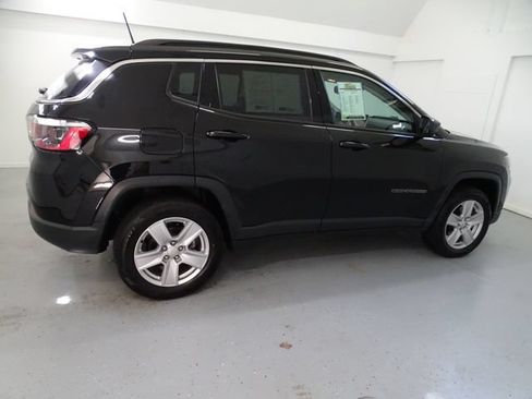 Used 2022 Jeep Compass Latitude w/ Sun and Sound Group AWD/4WD image 25