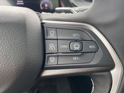 New 2026 Jeep Grand Cherokee Altitude AWD/4WD image 27