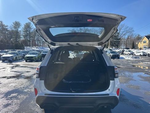 Used 2025 Subaru Forester Premium image 11