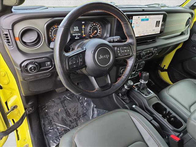 Used 2024 Jeep Gladiator Mojave w/ Technology Group AWD/4WD image 10