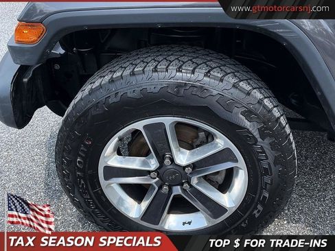 Used 2019 Jeep Wrangler Unlimited Sahara AWD/4WD image 10