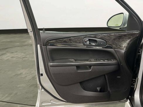 Used 2014 Buick Enclave Premium image 12