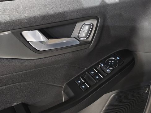 New 2026 Ford Escape SE w/ Class II Trailer Tow Package image 18