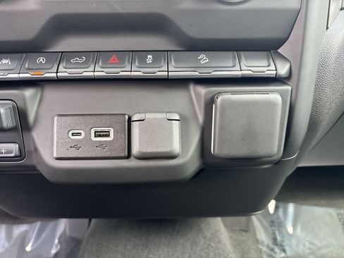 Certified 2024 Chevrolet Silverado 1500 Custom Trail Boss w/ LPO, Dark Essentials Package AWD/4WD image 25
