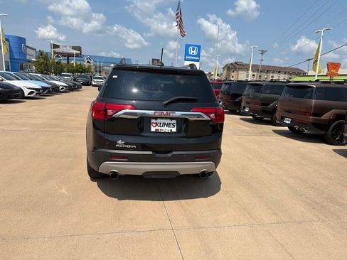 Used 2018 GMC Acadia SLT FWD image 9