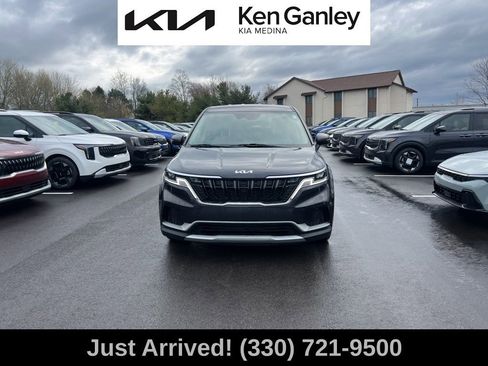 Certified 2024 Kia Carnival LX image 2