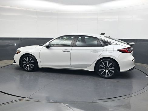 Used 2024 Honda Civic EX-L image 7