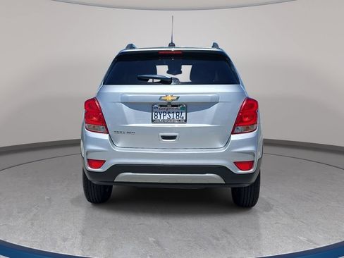 Used 2021 Chevrolet Trax LT AWD/4WD image 7
