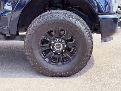 Used 2022 Ford F350 Platinum w/ Tremor Off-Road Package AWD/4WD image 14