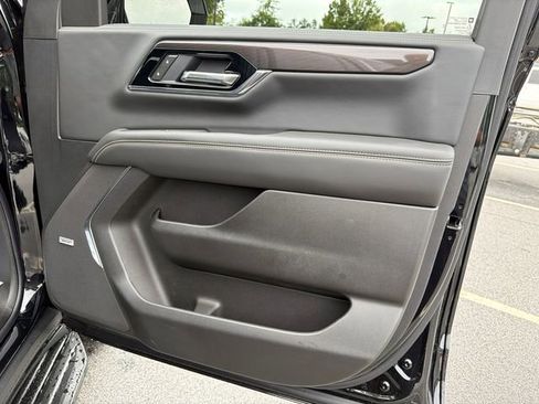Used 2026 GMC Yukon Elevation AWD/4WD image 14