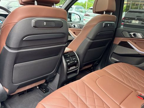 Used 2025 BMW X5 M60i AWD/4WD image 53