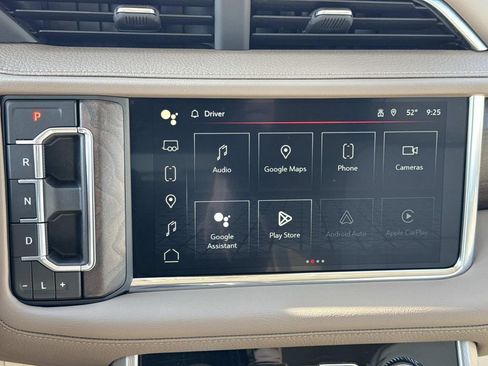 Used 2024 GMC Yukon XL Denali w/ Advanced Technology Package AWD/4WD image 4