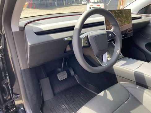 Used 2026 Tesla Model Y AWD image 2