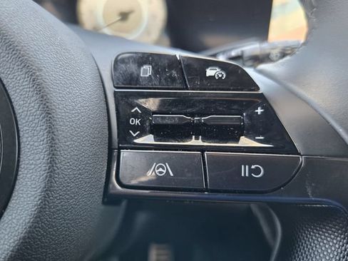 Used 2025 Hyundai Elantra SEL FWD image 22