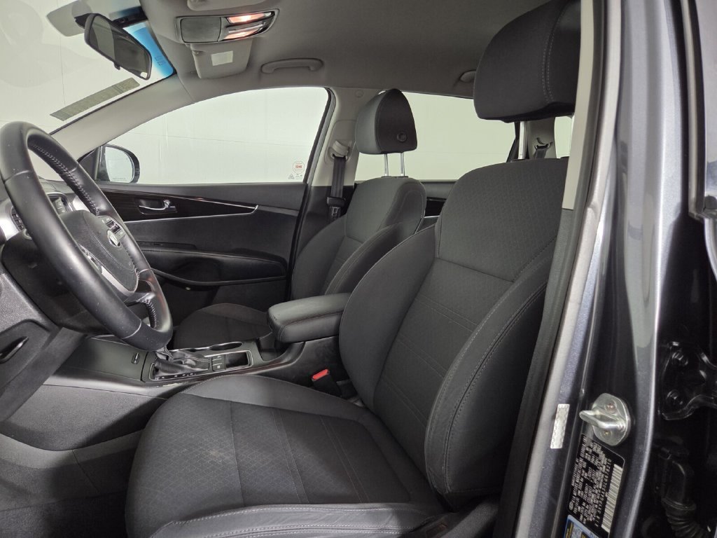 Used 2020 Kia Sorento LX w/ LX I4 Convenience Package FWD image 9