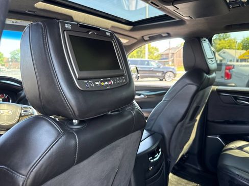 Used 2016 Cadillac Escalade ESV Platinum AWD/4WD image 21