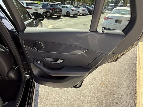 Used 2022 Mercedes-Benz GLC 300 4MATIC image 30