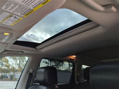 Used 2017 Nissan Pathfinder Platinum w/ Family Entertainment Package image 20