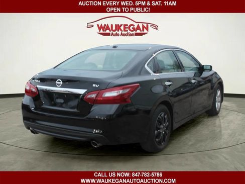 Used 2018 Nissan Altima 2.5 SV image 3