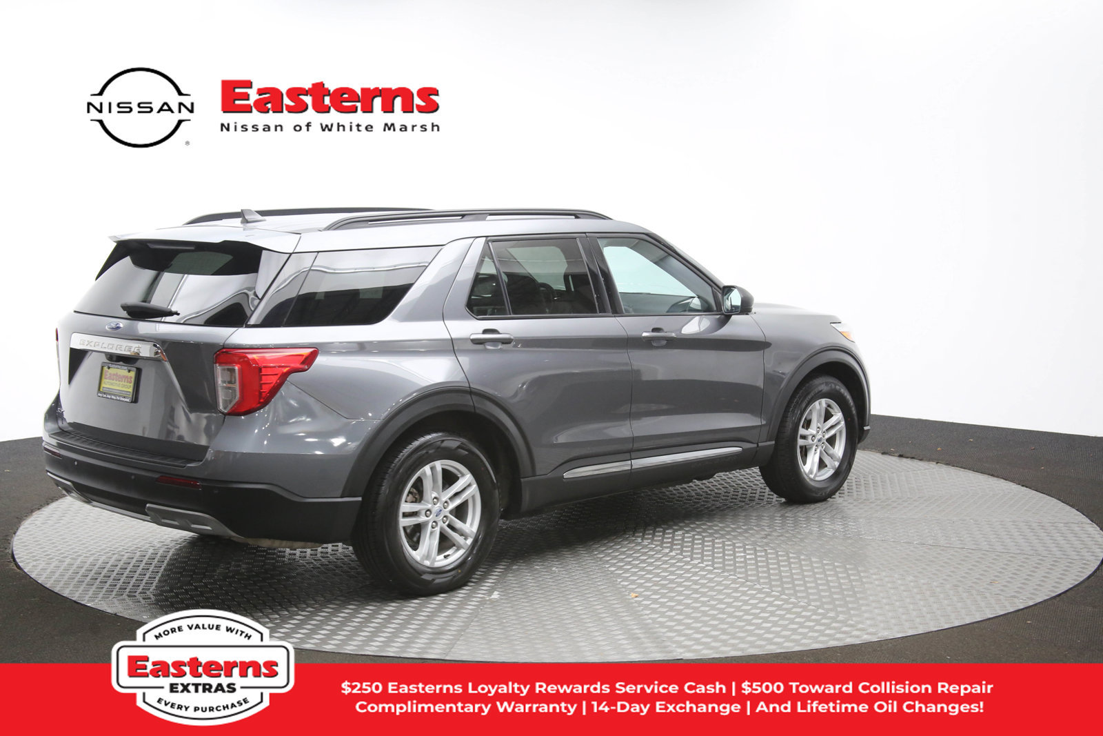 Used 2023 Ford Explorer XLT w/ Equipment Group 202A RWD image 41