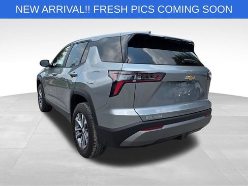 Used 2026 Chevrolet Equinox LT FWD image 6
