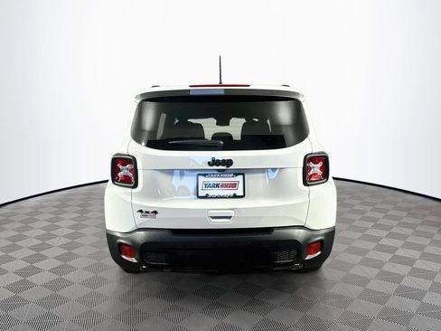 Certified 2022 Jeep Renegade Altitude w/ Convenience Group AWD/4WD image 10
