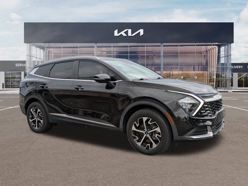 Certified 2023 Kia Sportage EX AWD/4WD image 2