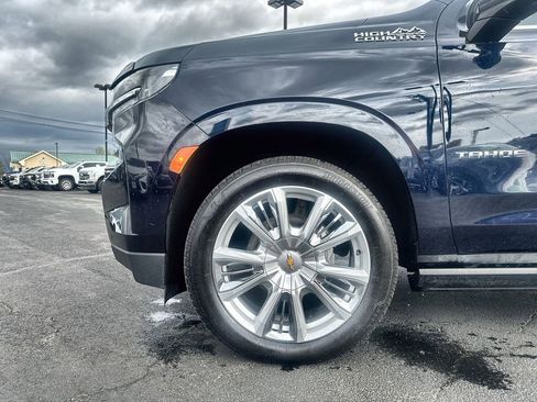 Used 2024 Chevrolet Tahoe High Country w/ Premium Package 2 AWD/4WD image 10