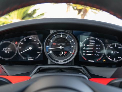 Used 2024 Porsche 911 Carrera 4 GTS image 30