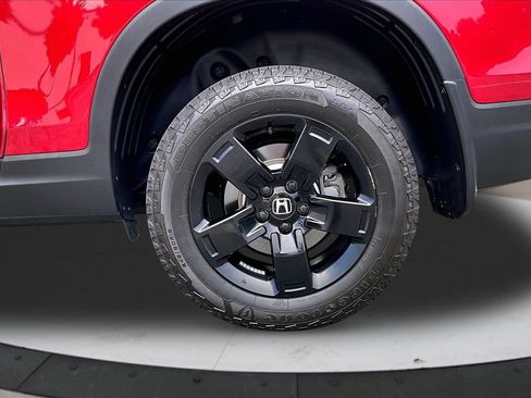 Used 2025 Honda Ridgeline Black Edition image 35