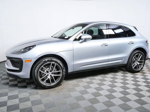 Used 2026 Porsche Macan AWD/4WD image 2