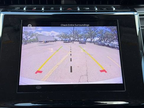 Used 2024 Jeep Grand Cherokee Laredo RWD image 14