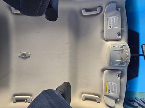 Used 2017 Ford Edge SEL image 36