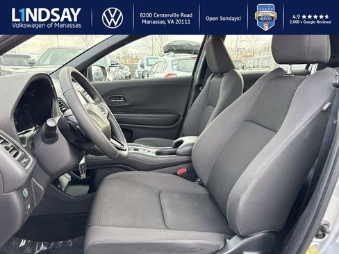 Used 2019 Honda HR-V Sport image 9