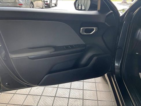 Used 2025 Kia K4 FWD image 2