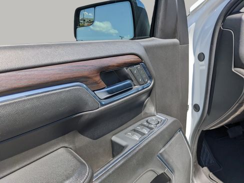 Used 2024 GMC Sierra 1500 SLT RWD image 18