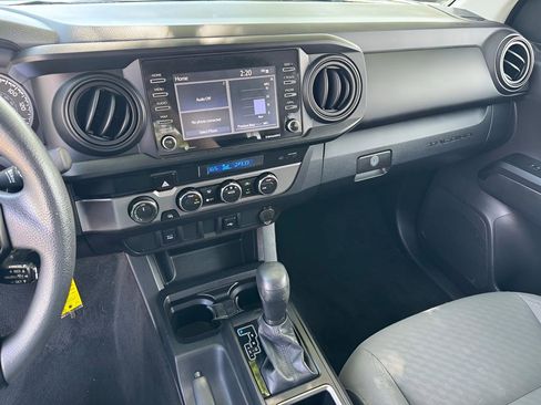 Used 2022 Toyota Tacoma SR AWD/4WD image 27