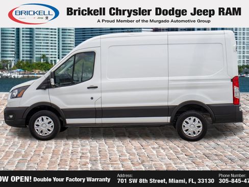 Used 2023 Ford E-Transit Medium Roof image 9