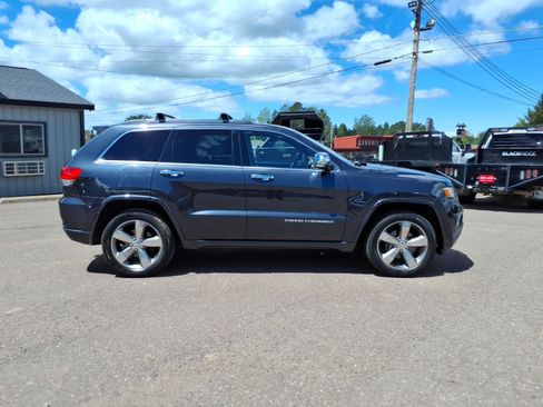 Used 2015 Jeep Grand Cherokee Overland w/ Advanced Technology Group AWD/4WD image 7