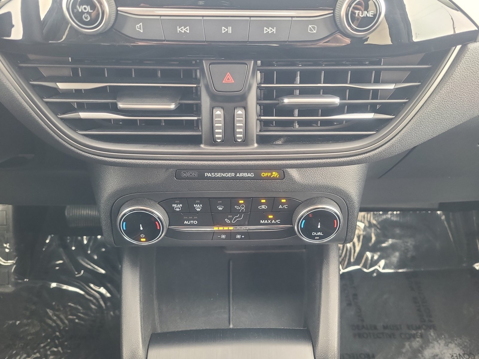 Used 2025 Ford Escape Active AWD/4WD image 30