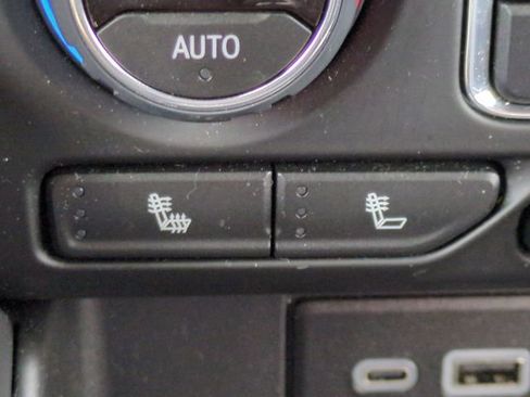 Certified 2024 Chevrolet Tahoe Z71 w/ Luxury Package image 28